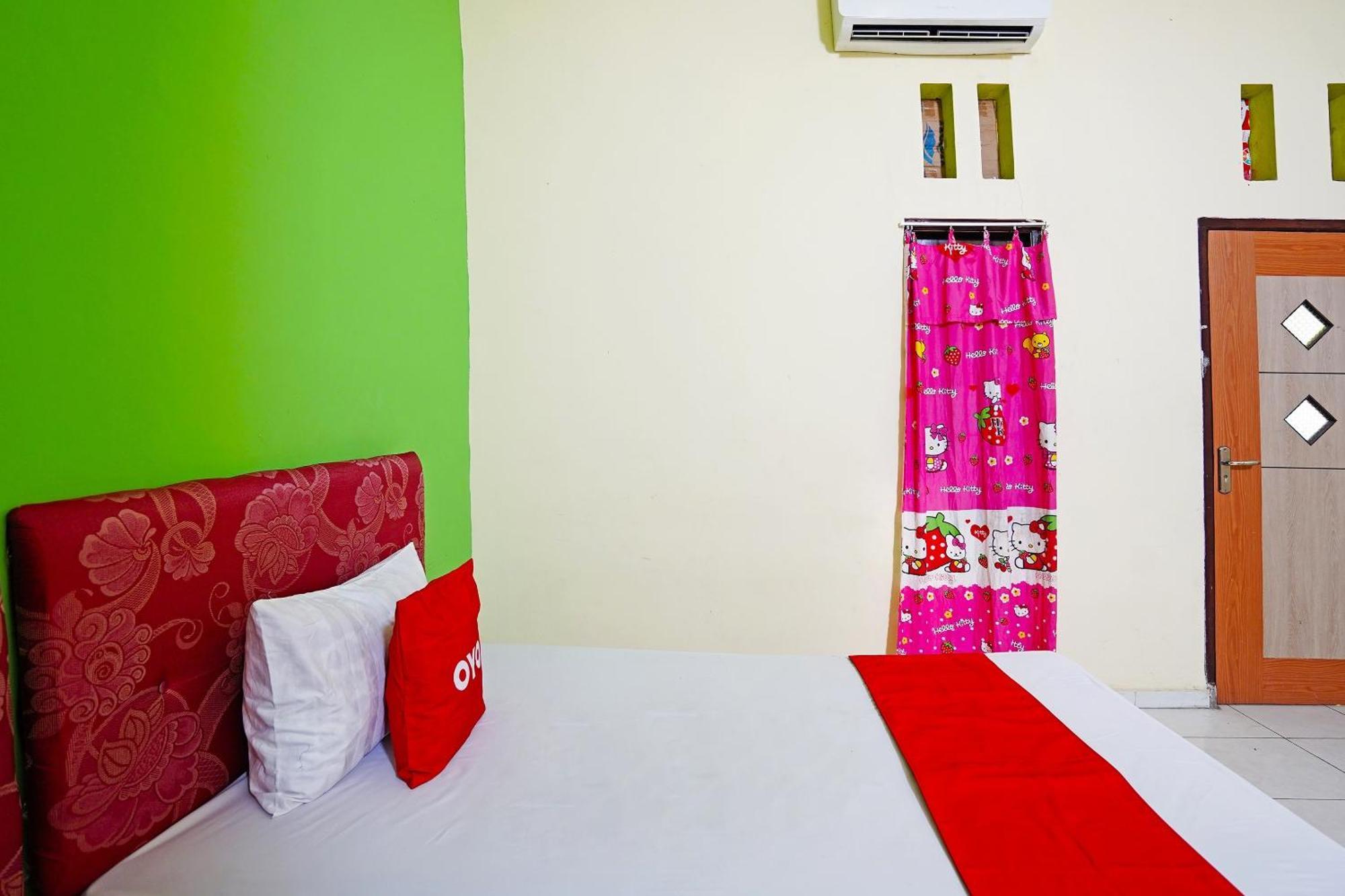 Oyo 91583 D'Cost Green Syariah Brebek Buitenkant foto