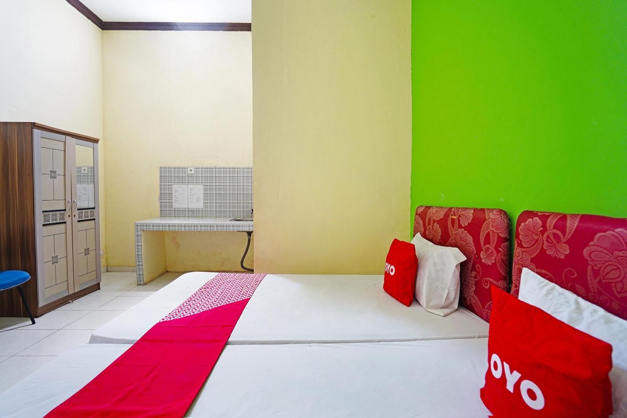 Oyo 91583 D'Cost Green Syariah Surabaya Buitenkant foto