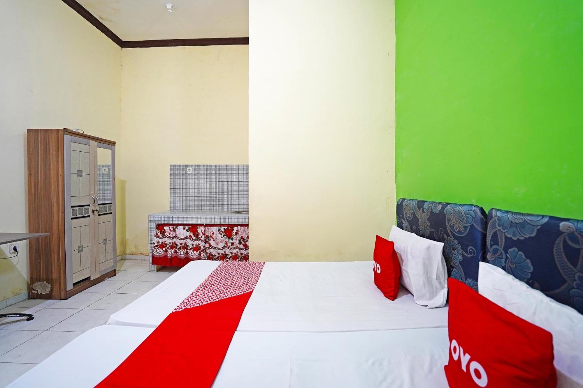 Oyo 91583 D'Cost Green Syariah Surabaya Buitenkant foto