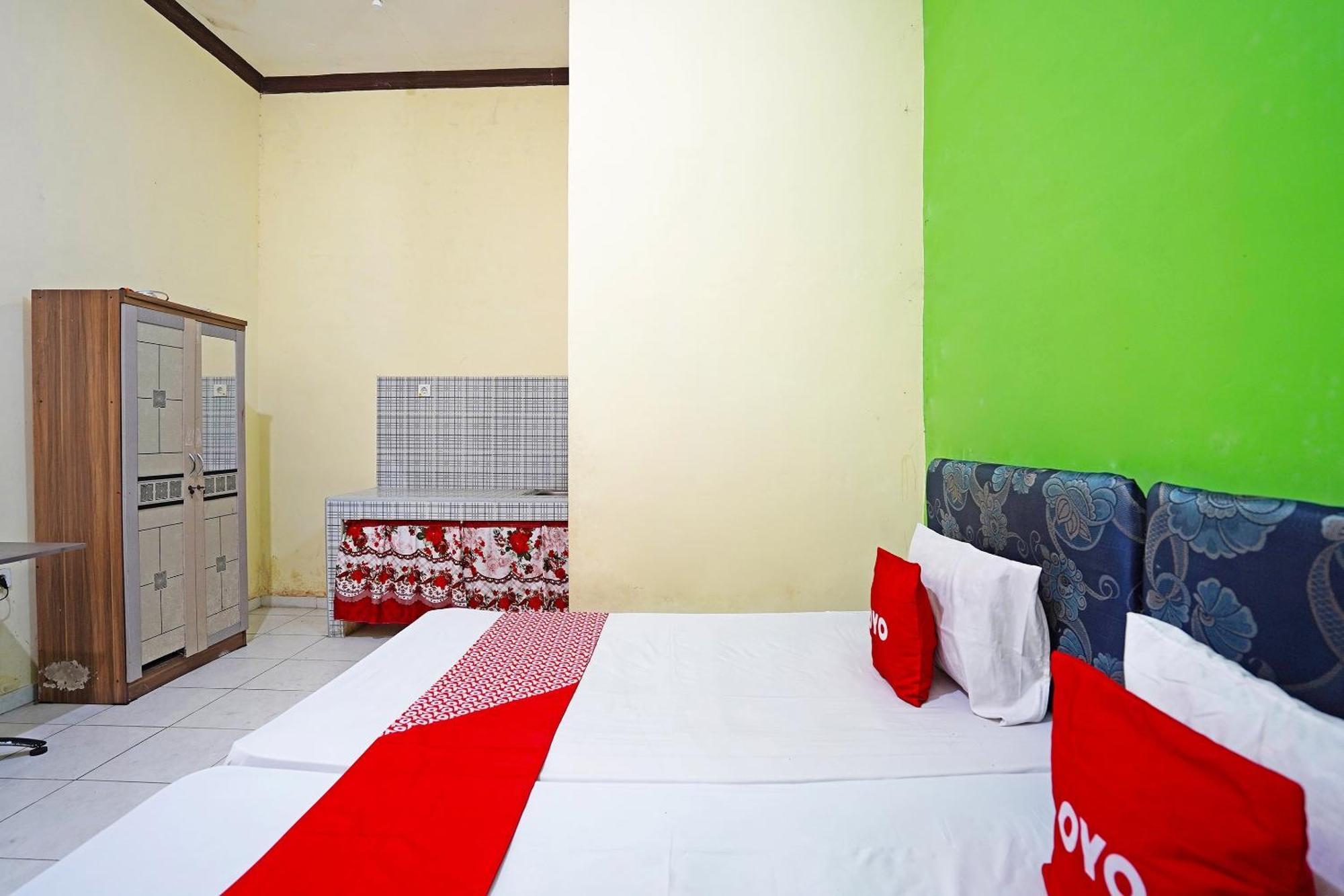 Oyo 91583 D'Cost Green Syariah Surabaya Buitenkant foto