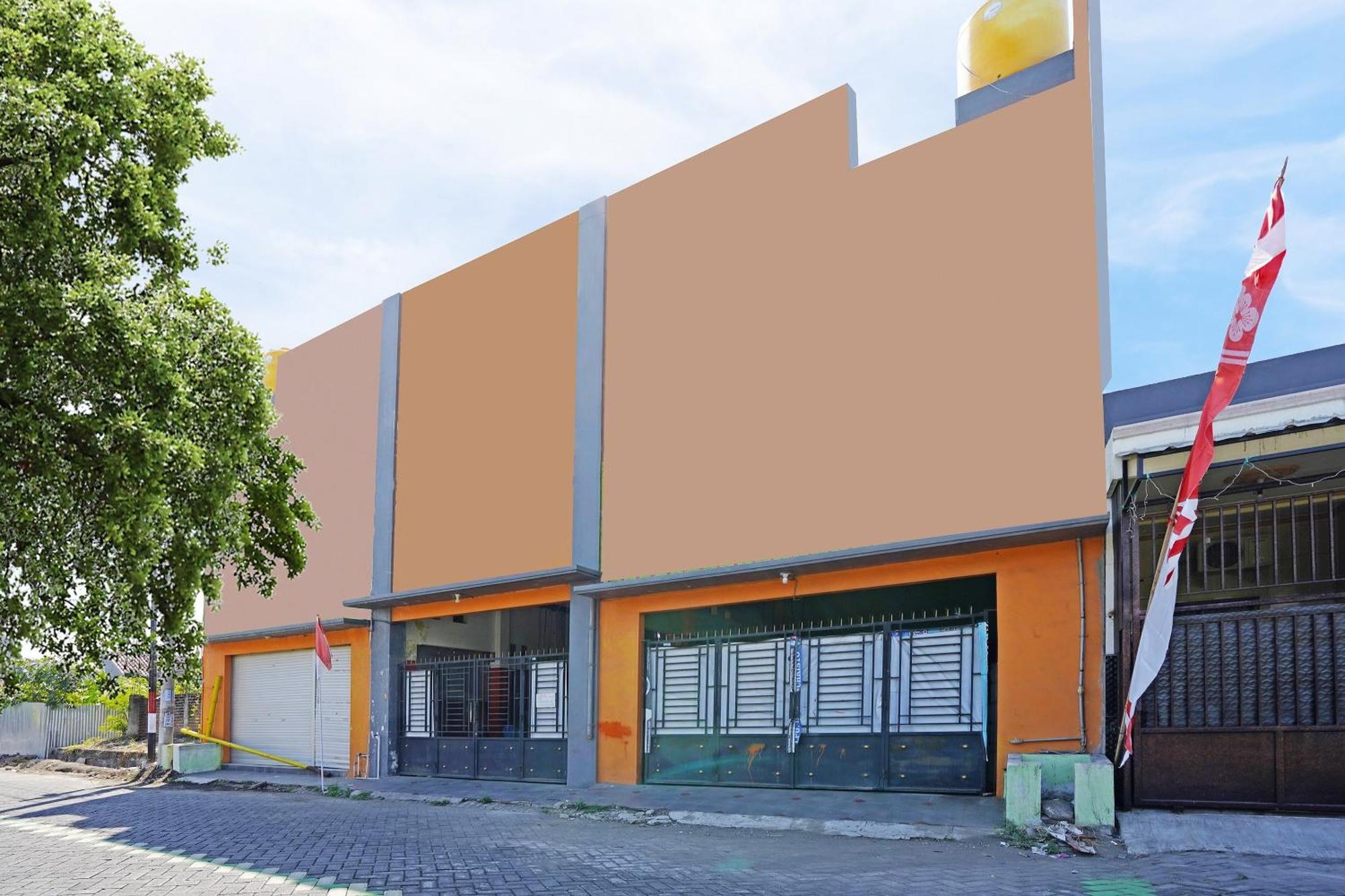 Oyo 91583 D'Cost Green Syariah Brebek Buitenkant foto