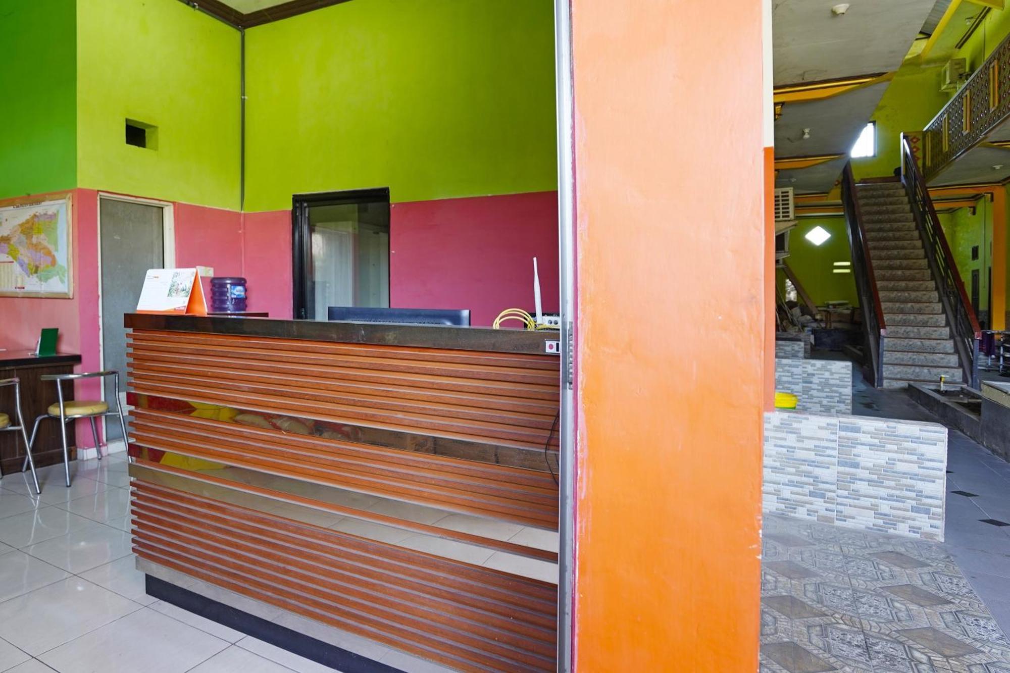 Oyo 91583 D'Cost Green Syariah Surabaya Buitenkant foto