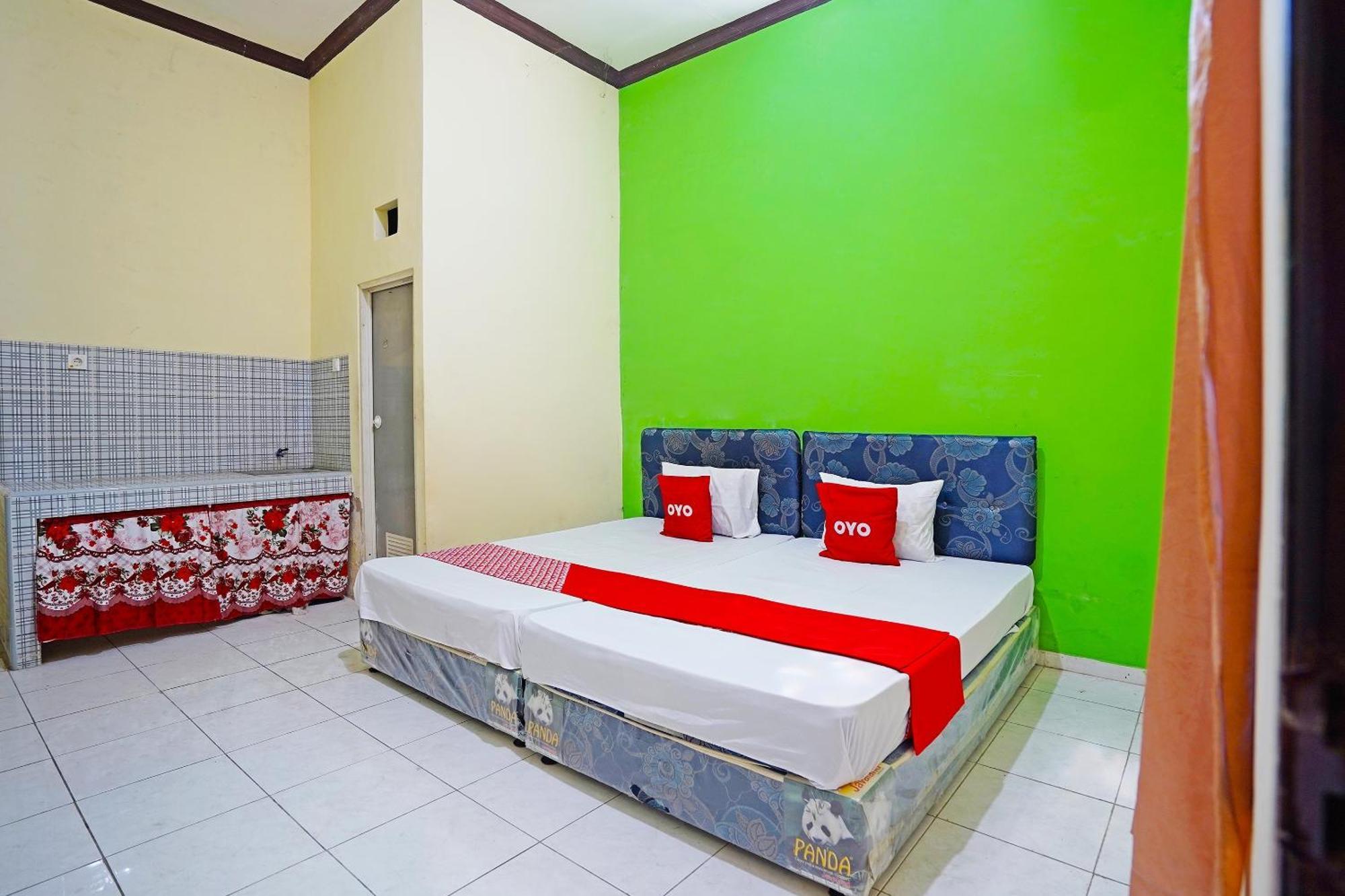 Oyo 91583 D'Cost Green Syariah Surabaya Buitenkant foto